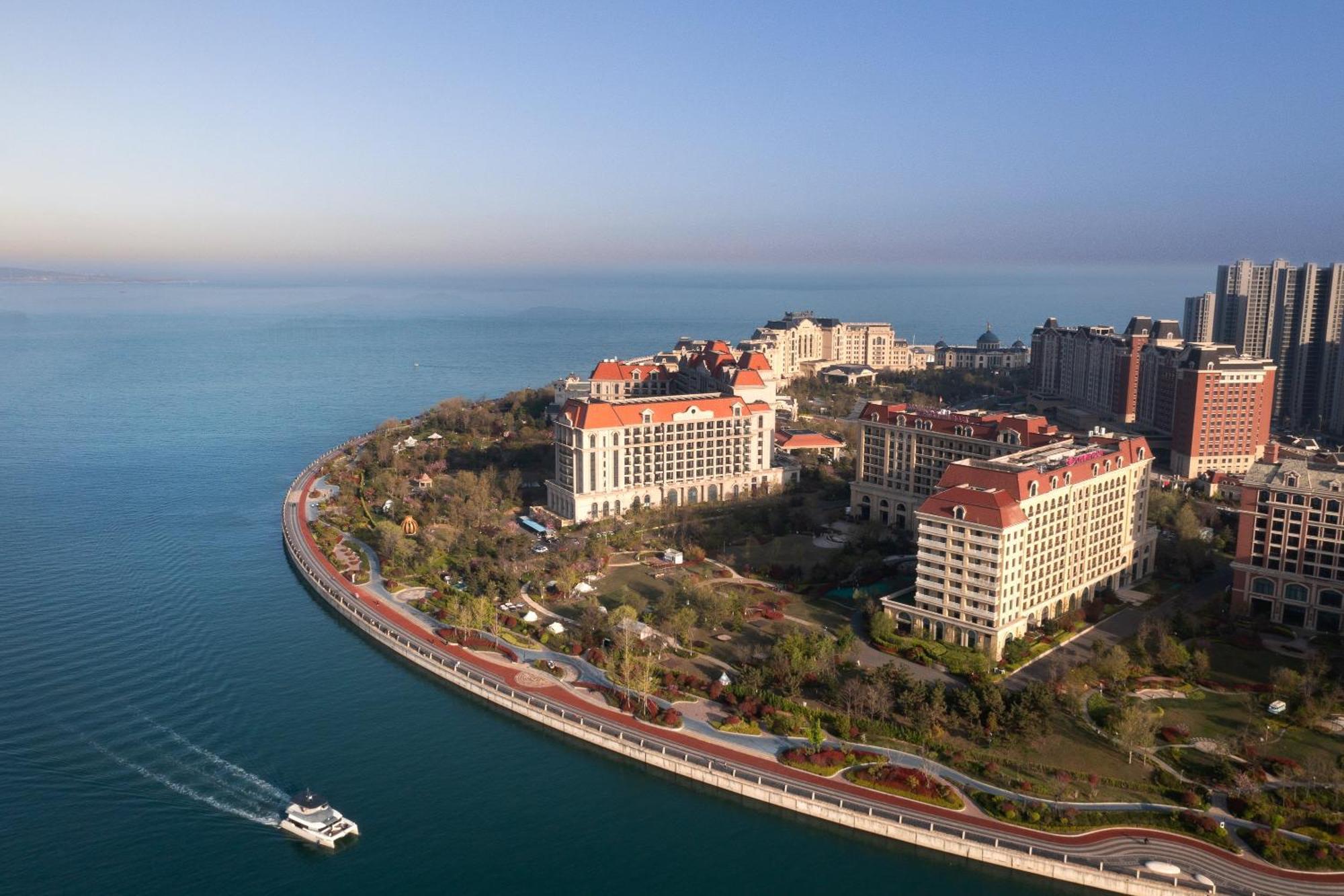 Crowne Plaza Qingdaoorientalmoviemetropolis By Ihg Hotell Eksteriør bilde